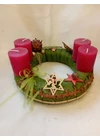 Adventi koszorú zöld alapon, piros gyertyákkal