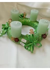 Adventi koszorú zöld alapon, zöld gyertyákkal