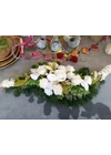 Mindszenti koszorú ,  fehér rózsás, fehér orchideás sír csokor