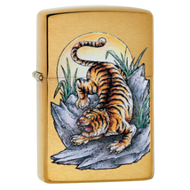49116 Zippo öngyújtó, arany színben, tigris mintával