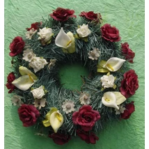 Mindszenti koszorú,piros rózsával körbe díszitett