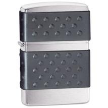 200ZP Zippo öngyújtó, szálcsiszolt króm színben, műanyag rátéttel