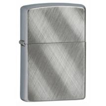 28182 Zippo öngyújtó, szálcsiszolt króm színben -Átlós szövésminta