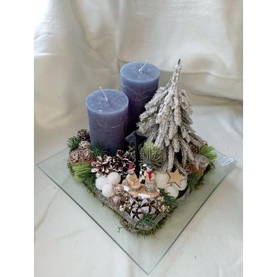 Adventi asztalidísz/koszorú kék gyertyákkal