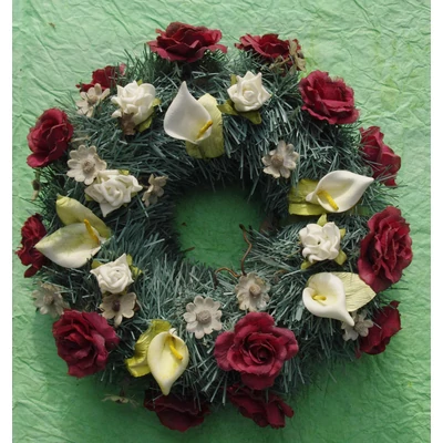 Mindszenti koszorú,piros rózsával körbe díszitett